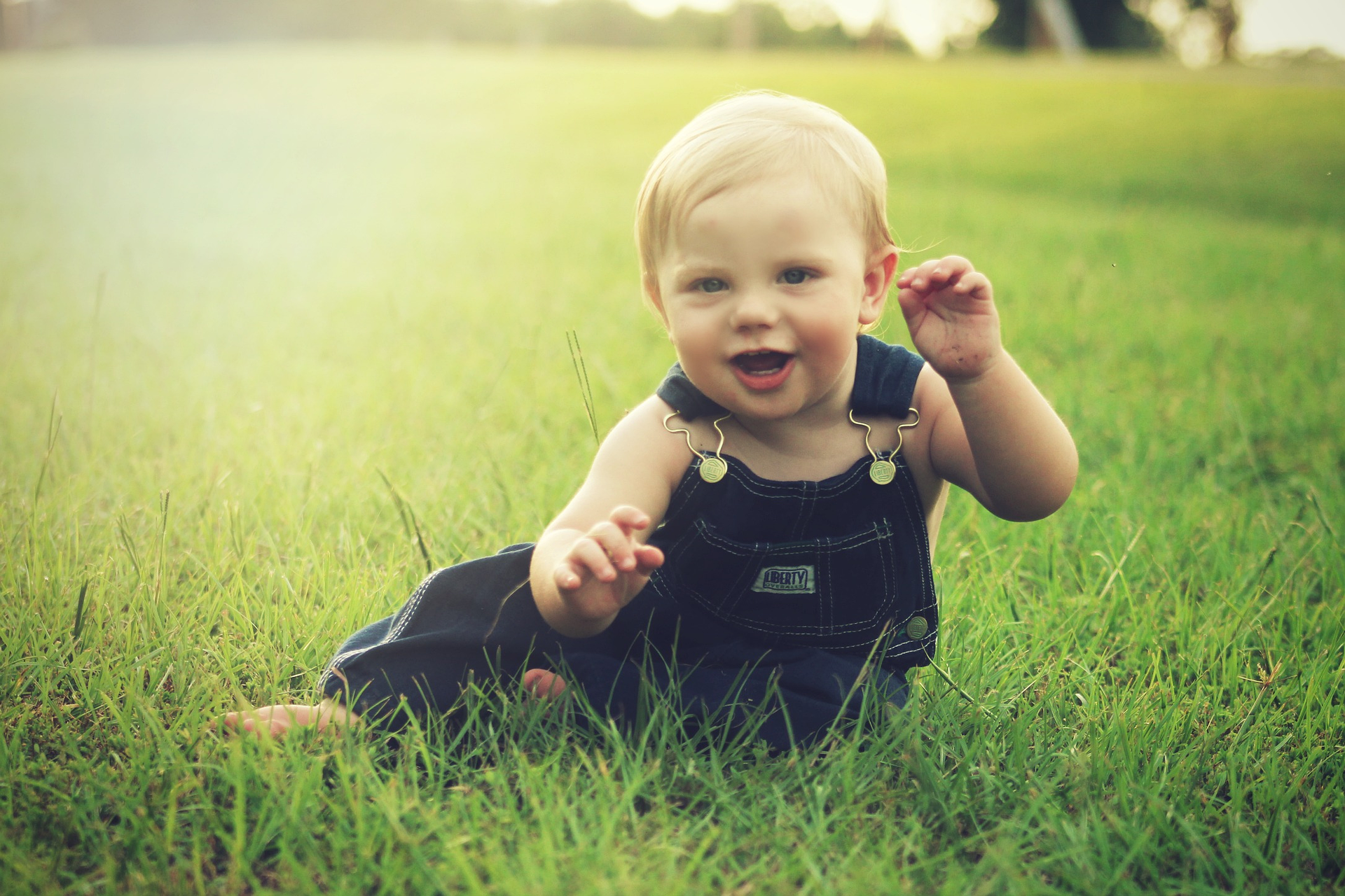Développement du Bébé à 9 Mois – Étapes Clés, Conseils et Développement Cognitif